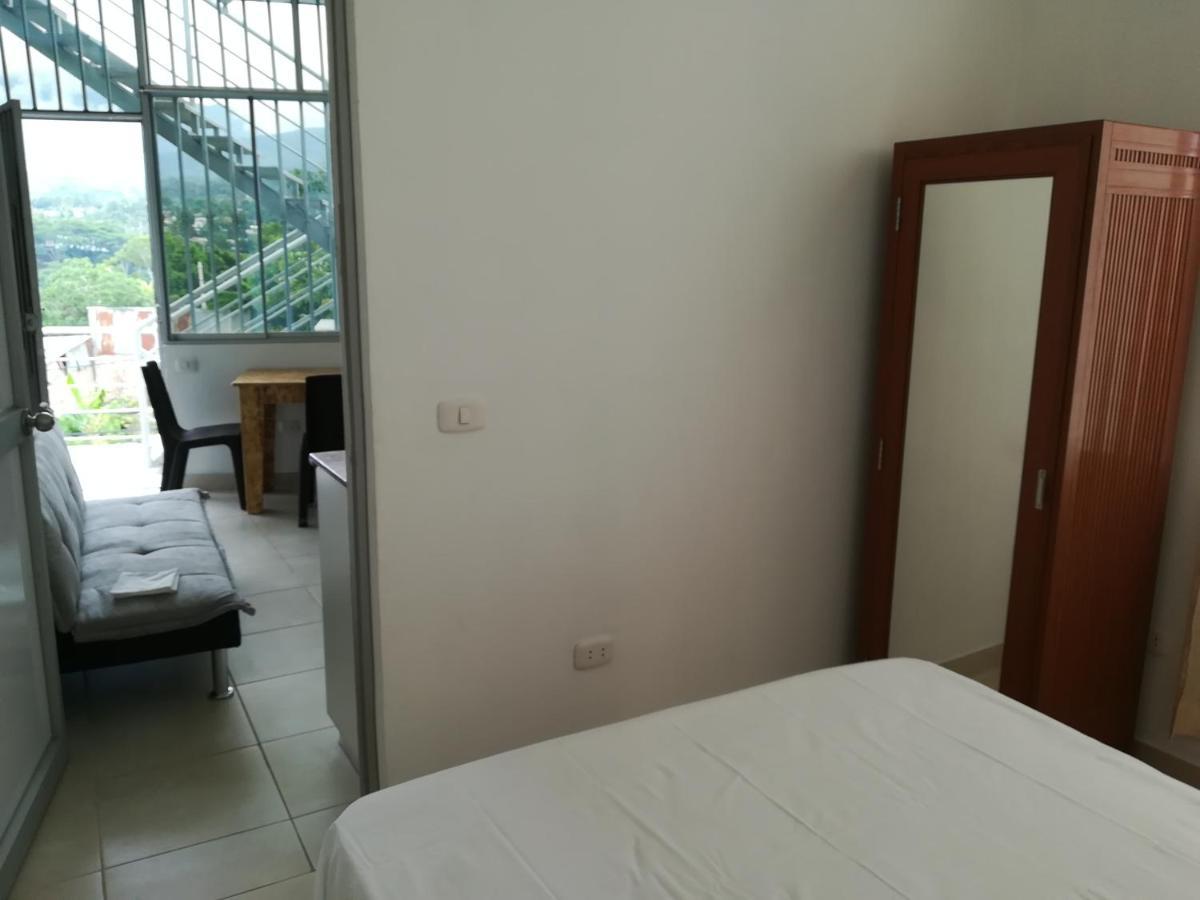 La Casa Del Italiano Bed & Breakfast Tarapoto Ngoại thất bức ảnh