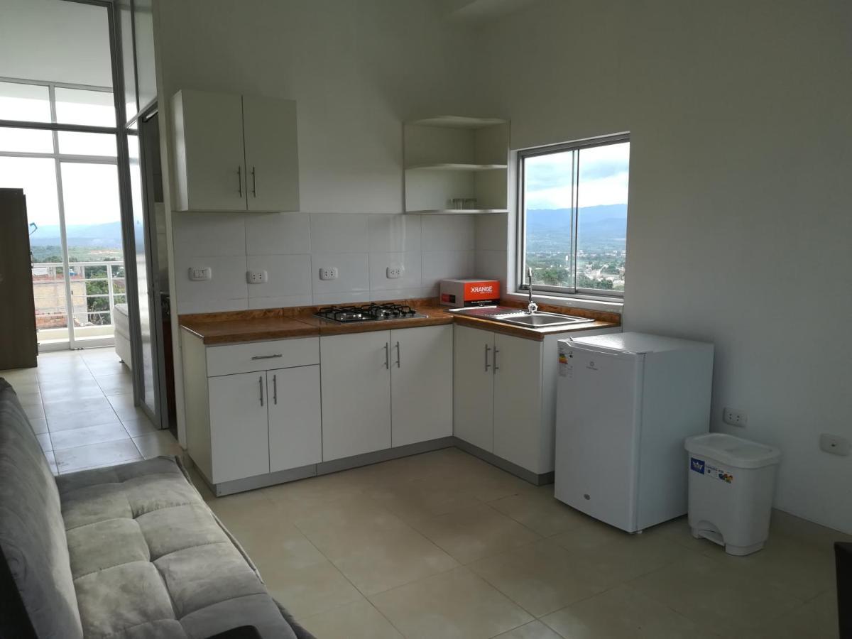 La Casa Del Italiano Bed & Breakfast Tarapoto Ngoại thất bức ảnh